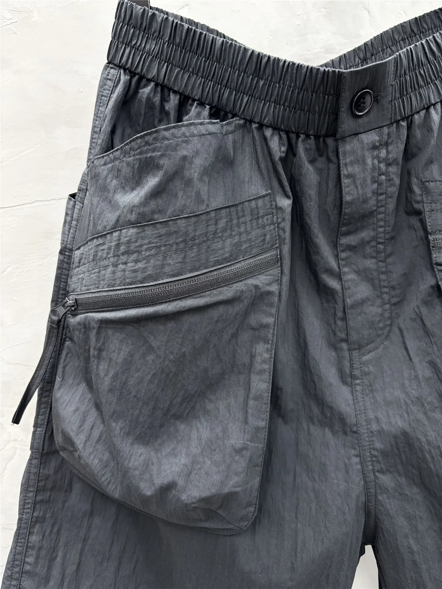 Spring and Summer Design Stitching Large Pocket Fifth Pants Fashion Loose Casual Shorts Men's Ins Trendy Workwear Middle