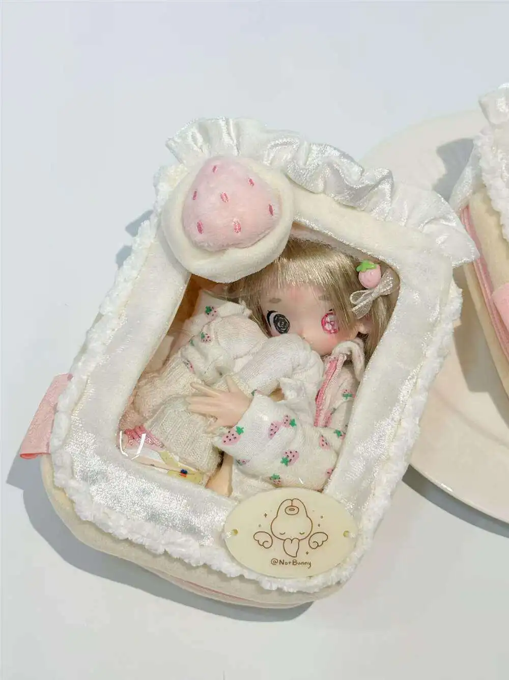 Sweet White Strawberry Cake 10cm Doll Plush Doll Doll Cute Storage Bag Handbag Girl Heart Baby Bag Pendant for Women