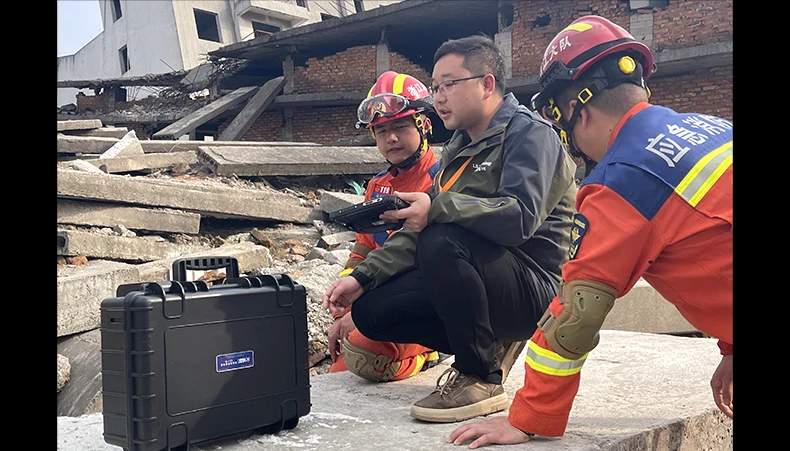 LSJ-M Urban Search And Rescue Equipment 2D Ground Penetrating Radar Life Saving Detector Locator In Building Ruins
