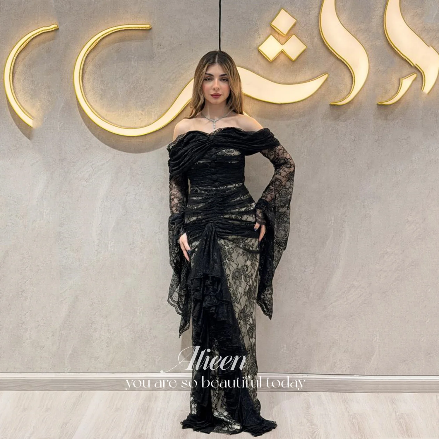 

Вечернее платье Aileen на заказ для женщин: роскошное, черное, с открытыми плечами, кружевными рукавами-колокол, фасон «русалка», для выпускного вечера