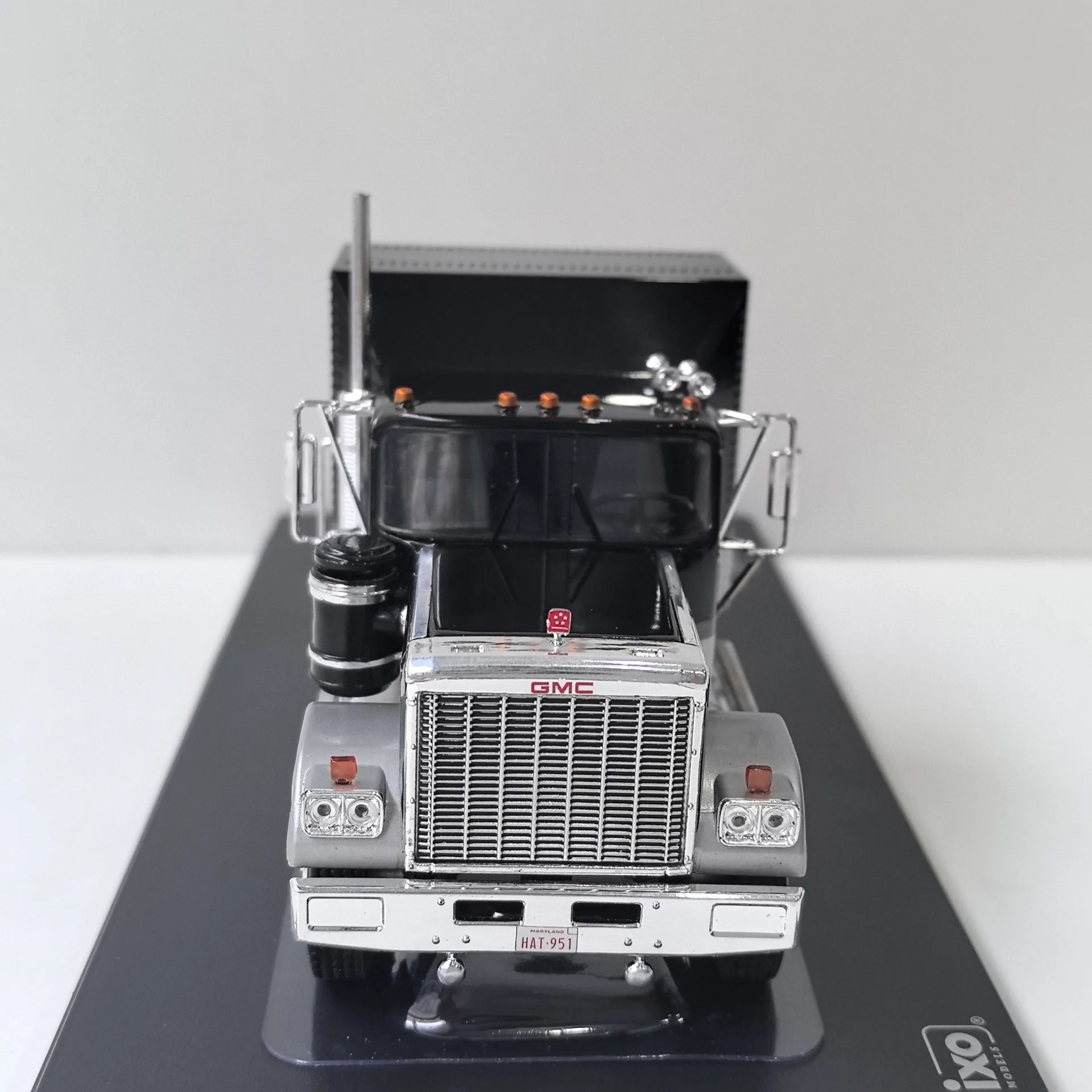 Moulé sous pression IXO 1/43 échelle GMC général 1980 moteurs généraux remorque camion alliage voiture modèle jouet à collectionner cadeau Souvenir affichage