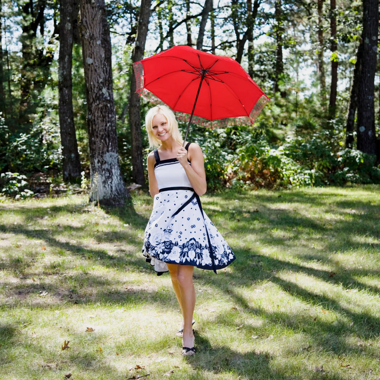 

Wedding Umbrella Vintage Parasol Lace Decorative Bridal Red Foldable Handheld Umbrella for Photography Tea Parties