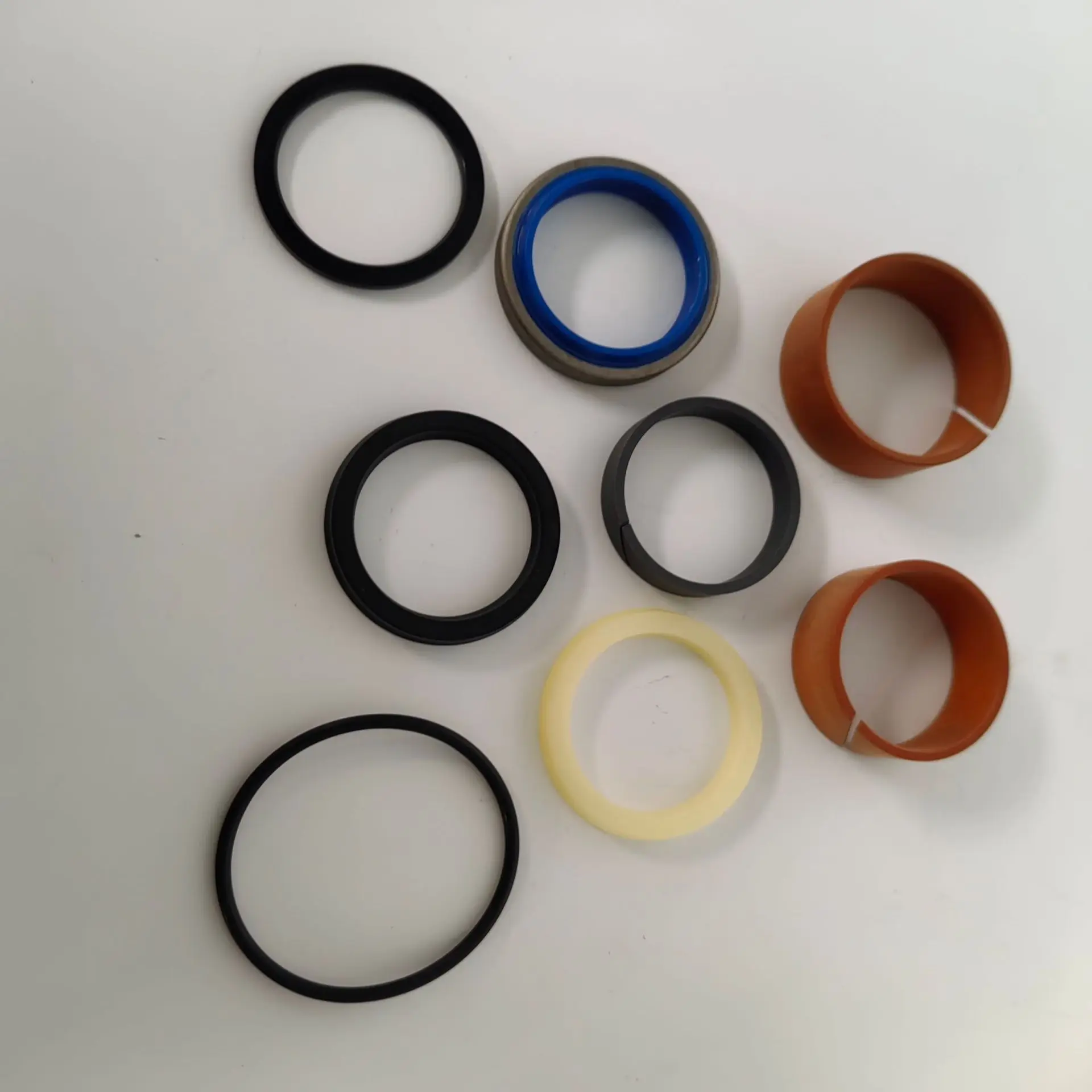 

Forklift Parts Lifting Cylinder Repair Kit D30S-3 Lifting Cylinder Oil Seal Component