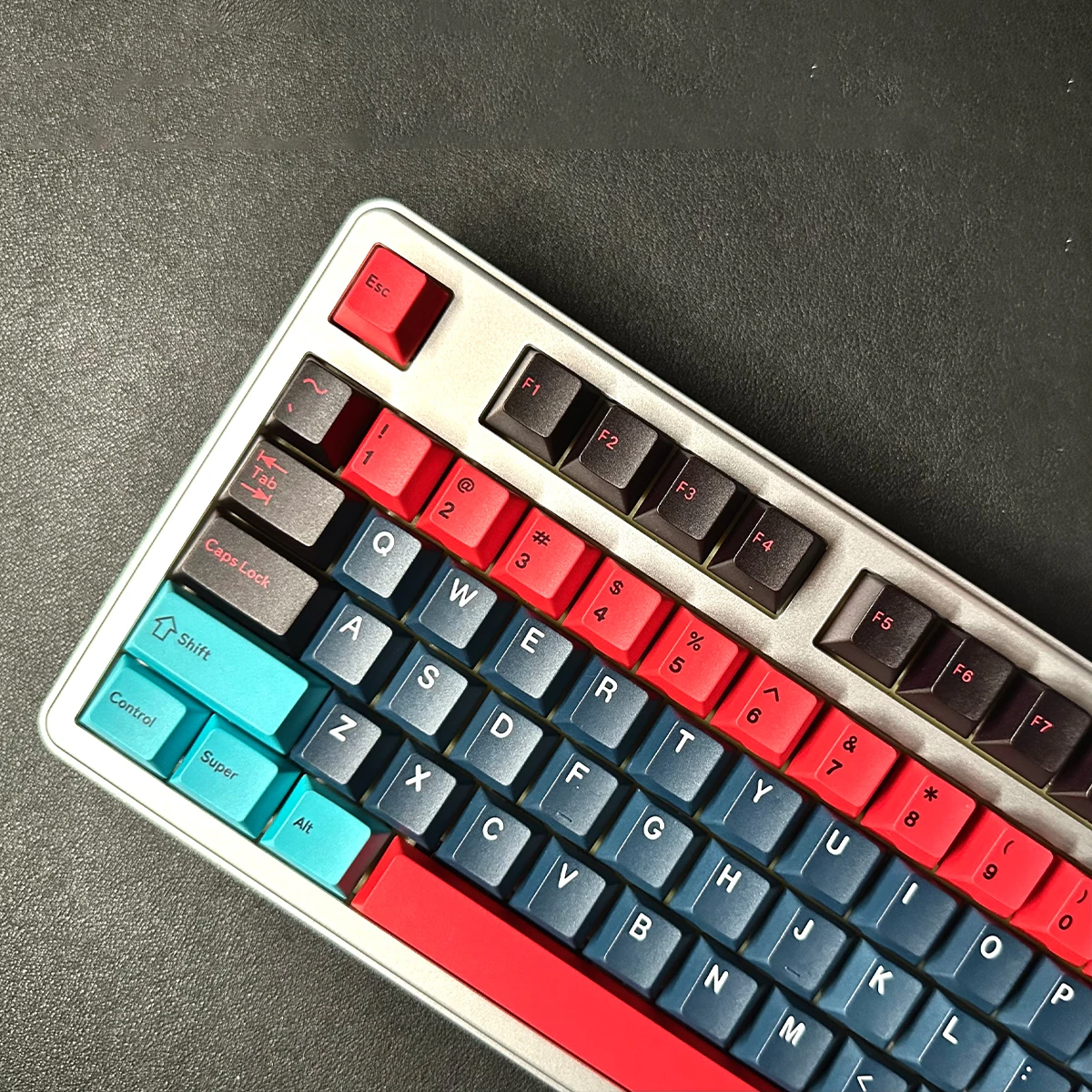 

Neon magnetic axis mechanical keyboard keycap PBT hot sublimation original Wooting Made68 etc