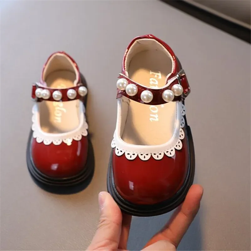 

Baby Girls Patentl Leather Shoes Little girl Fashion Dress Shoes kid's Soft Sole Versatile Pearl Shallow mouth Mary Jane Shoes