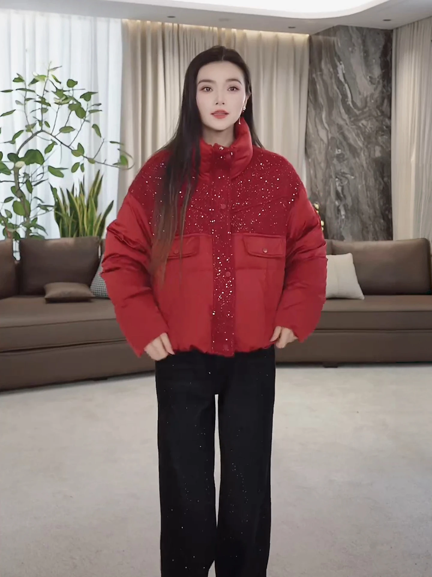 

Утепленная зимняя повседневная куртка с воротником-стойкой, пэчворком и яркими пайетками, красная, на пуху, бренд LA.eila, теплая верхняя одежда для женщин