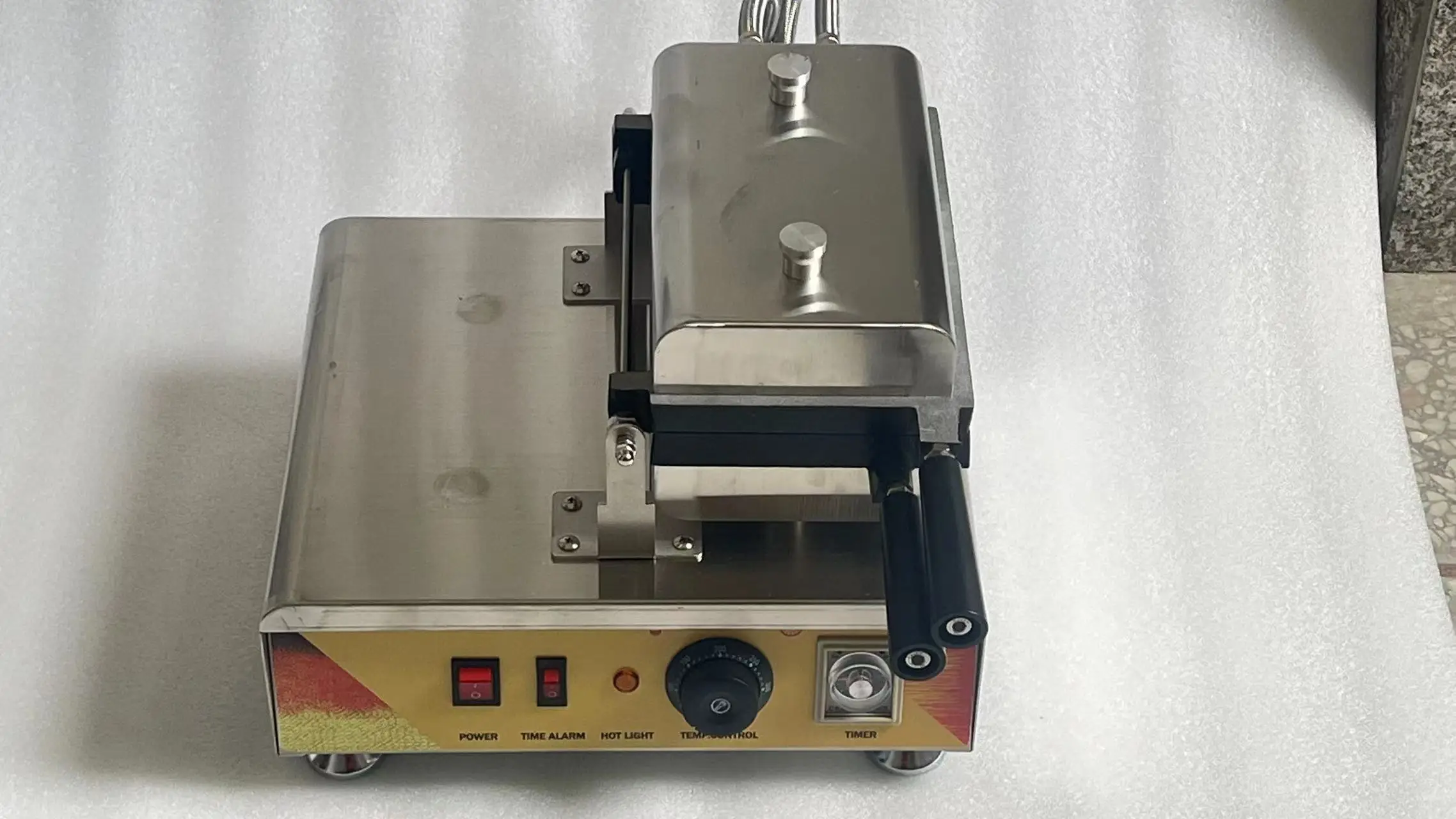 2 قطعة شكل التمساح الهراء آلة كهربائية مفتوحة الفم الدب نوع Taiyaki الآيس كريم الهراء صانع 1800 واط التجارية وجبة خفيفة بيكر #5