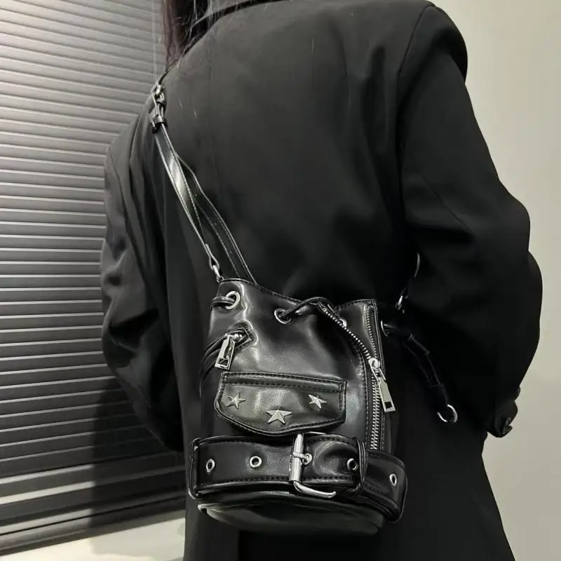 

Европейская и американская мода, мотоциклетная женская сумка ведра, металлическое кольцо, украшение с заклепками, сумки на одно плечо с диагональным крестом