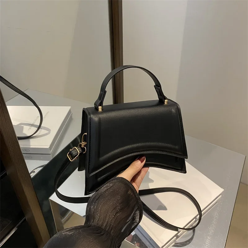 Textured small bag Fashion portable messenger bag Simple shoulder small square bag