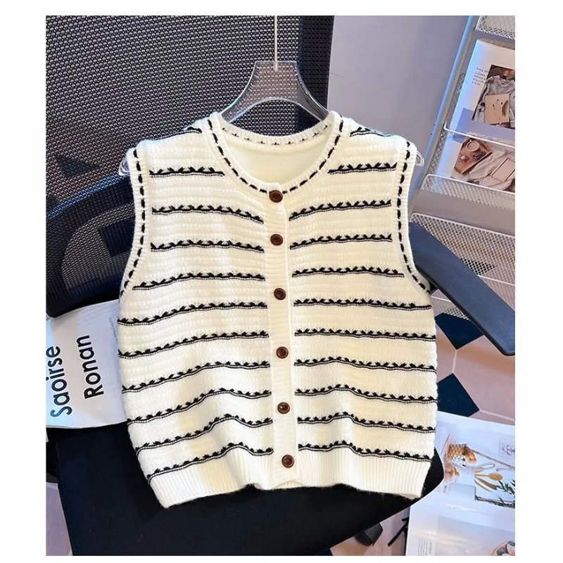 

Round Neck Contrast Color Sweater Vest Slimming Top Heavy Industry Retro Sleeveless Knitted Striped Cardigan