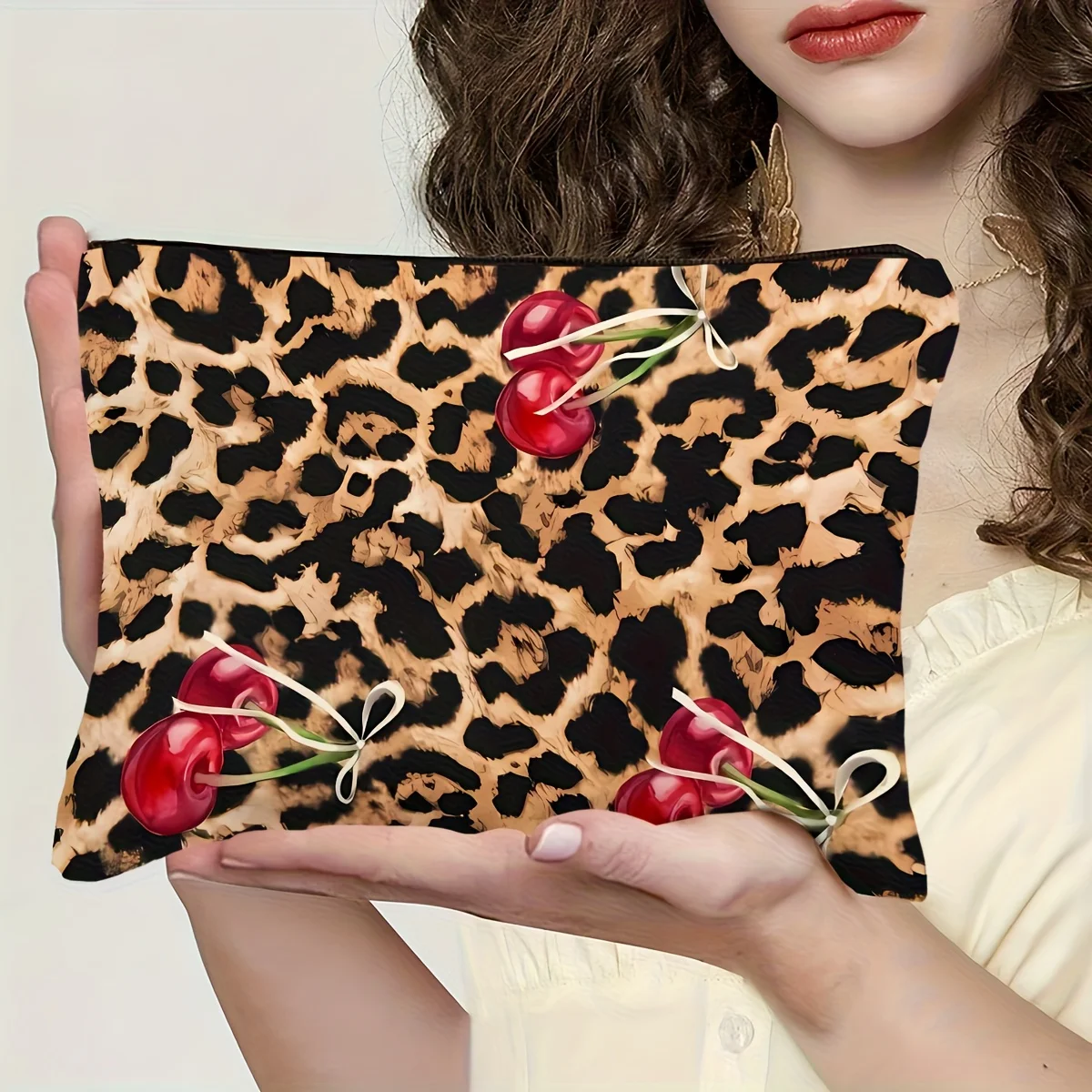 

A Fashionable Leopard Print Makeup Bag- Multifunctional Zipper Pouch, Jewelry Storage Bag, Perfect Travel Zipper Small Storage B