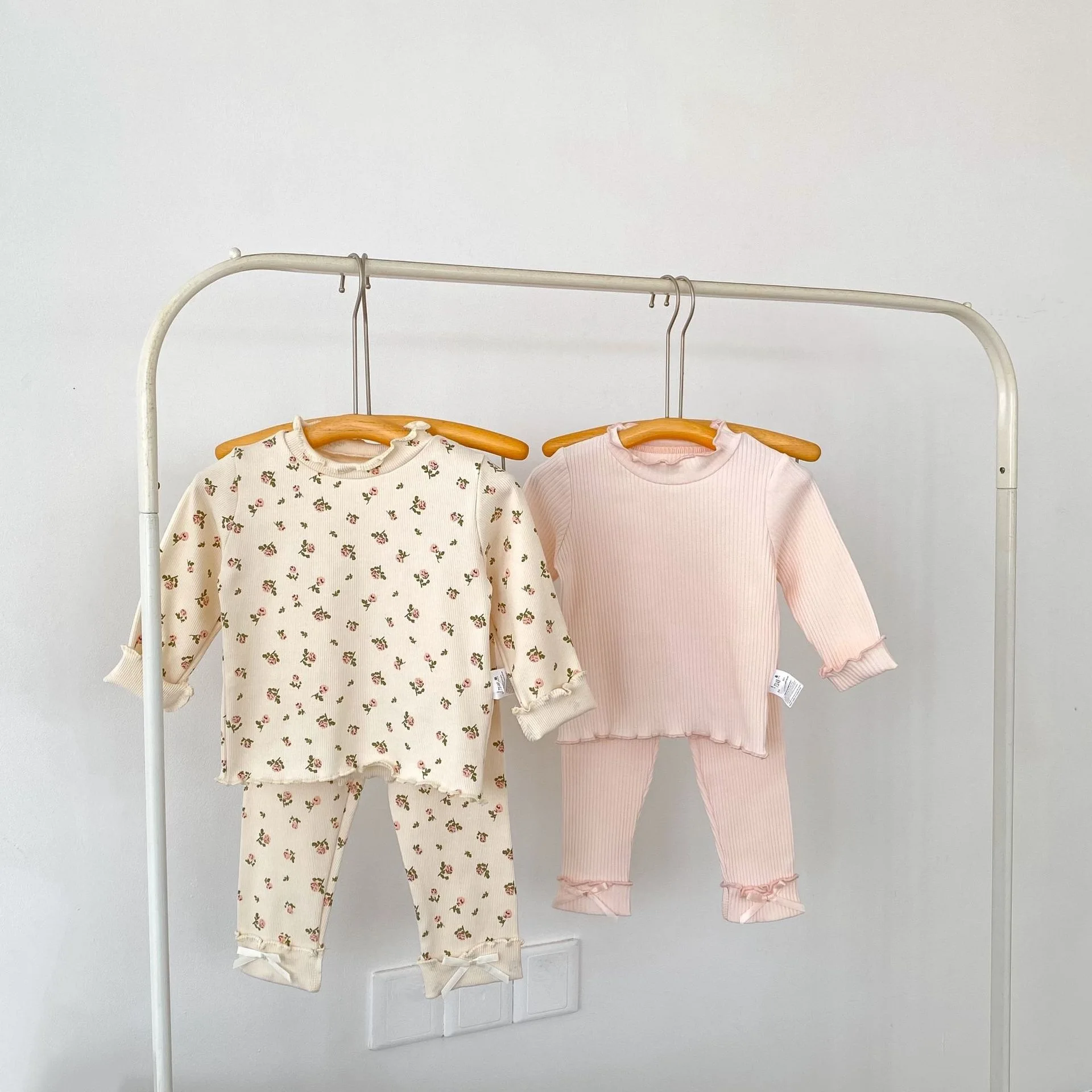 2026 Autumn New Girls Long Sleeve Home Clothes Set Children Floral Ribbed Tops + Bow Leggings 2pcs Suit Toddler Casual Outfits