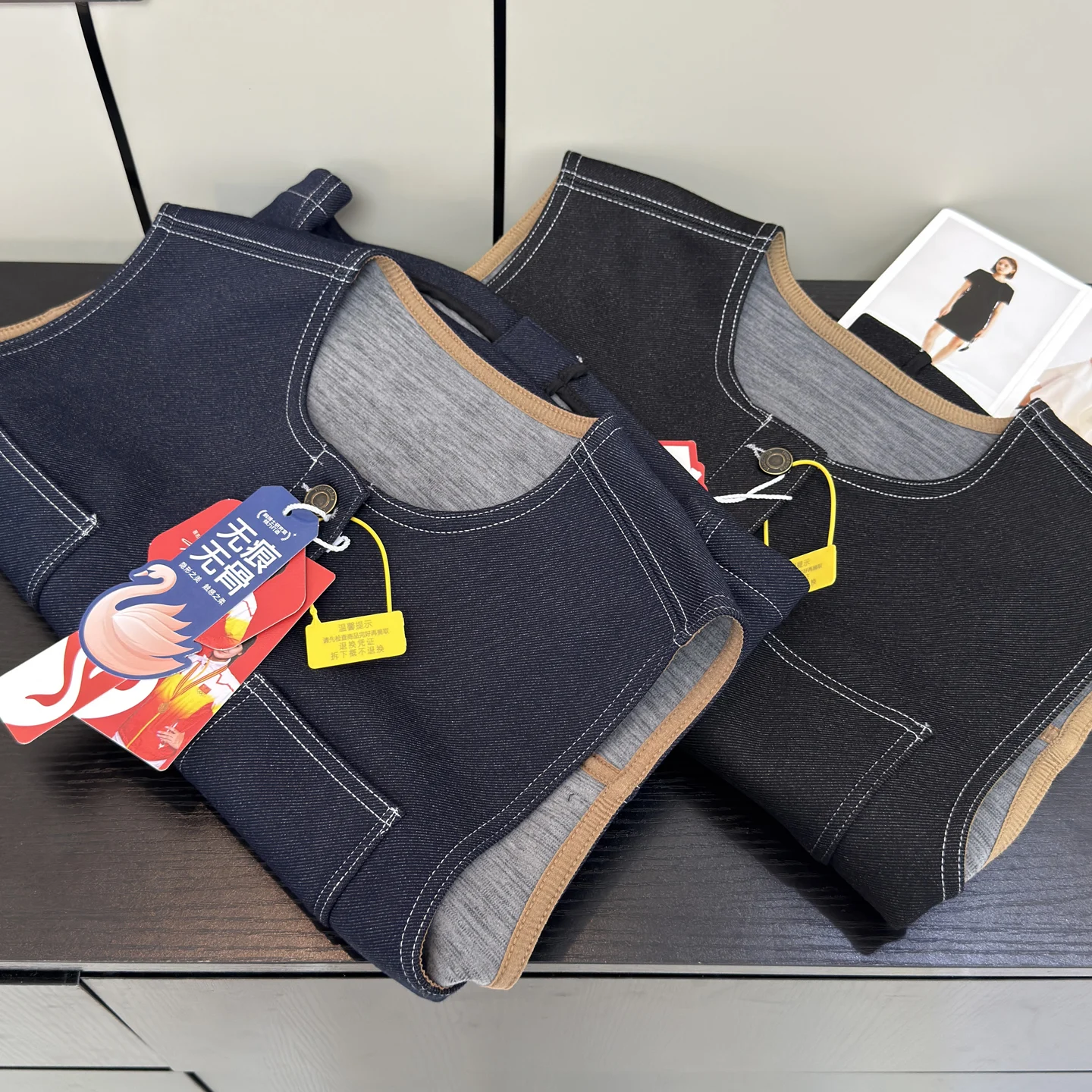 

mat Loose Vintage Denim Silk Wool Vest Layering Tank Top Ele Sensation Large Orders Autumn 2025 Ladies' Vest