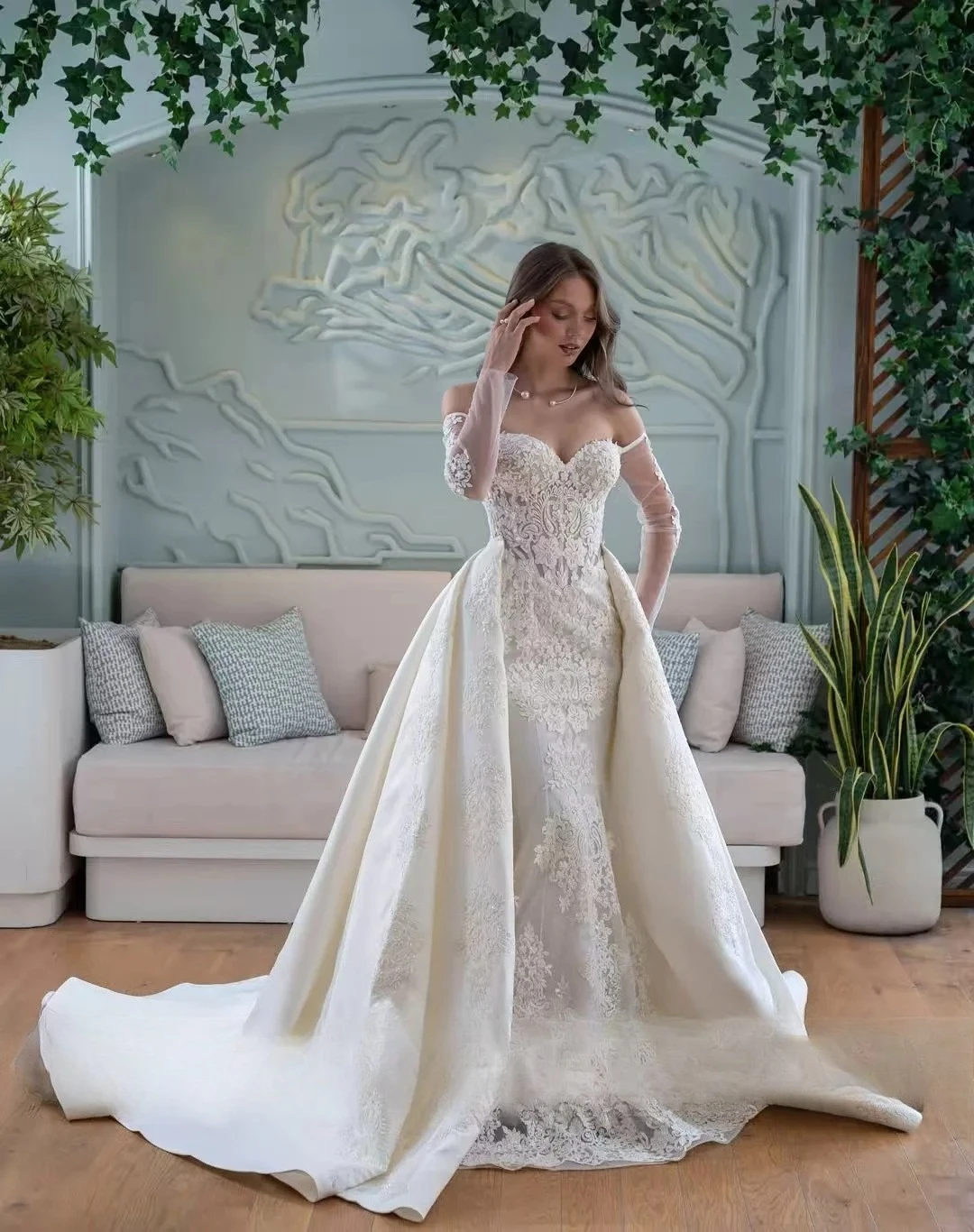 Customized Elegant Off-the-Shoulder Sweetheart Neckline Detachable Train Mermaid Wedding Dresses Lace Appliques Bridal Gowns