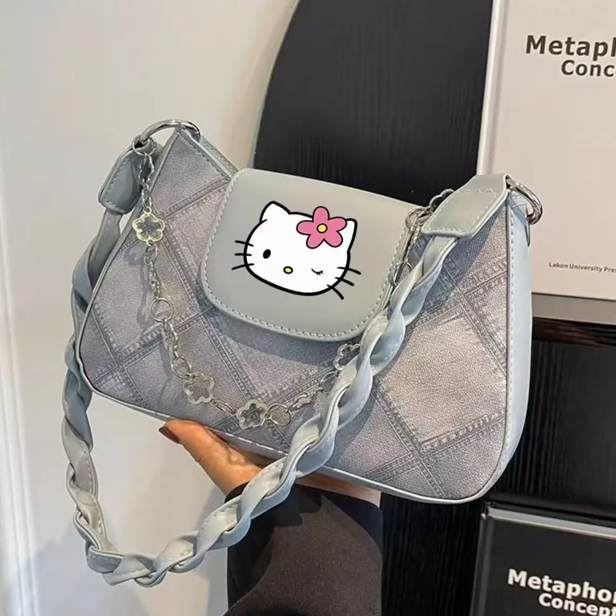 

Sanrio Hello Kitty, популярная нишевая дизайнерская сумка подмышки, новая тенденция, высококачественная универсальная сумка через плечо, корейская версия, простая сумка на плечо