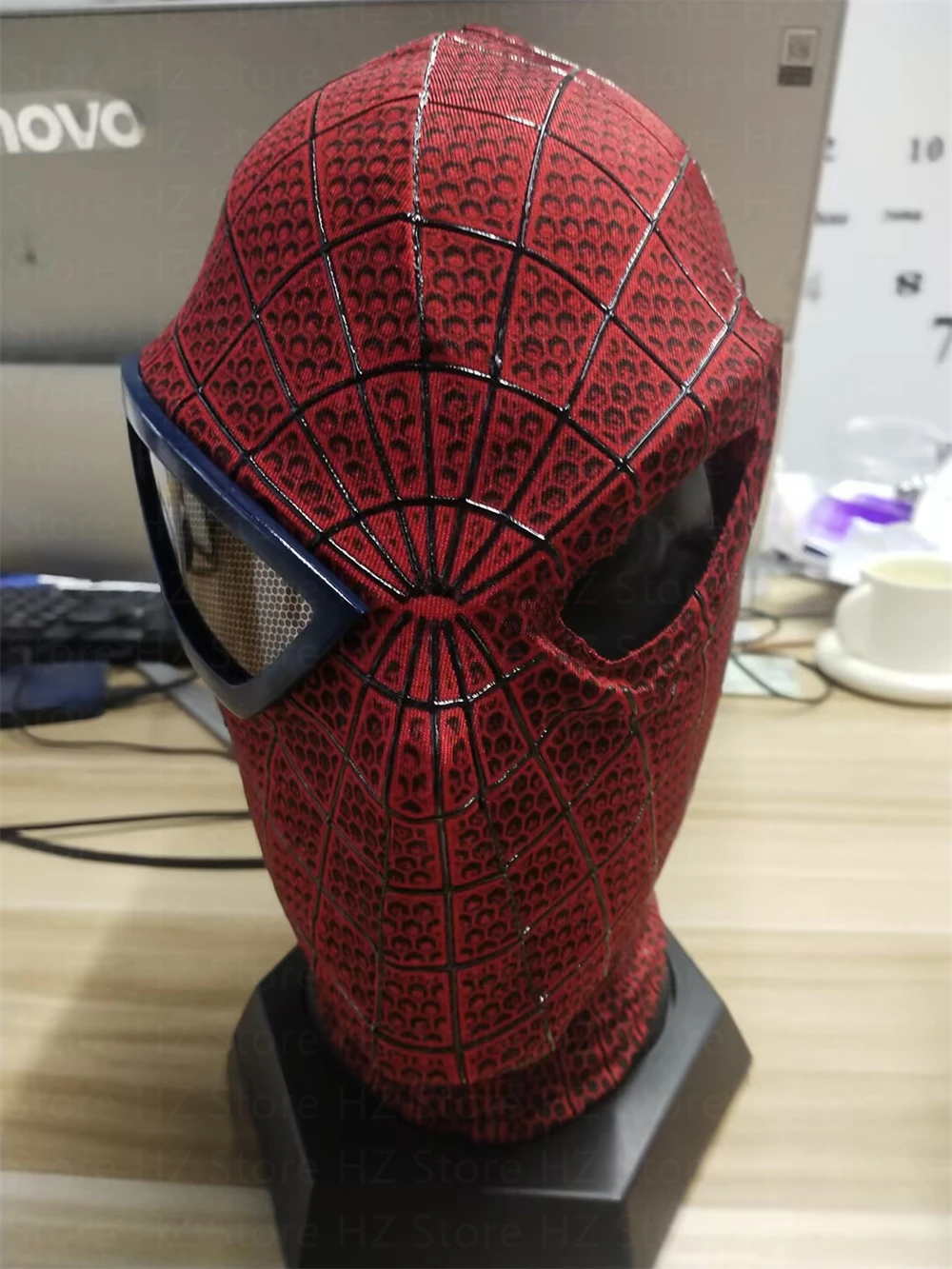 スパイダーマンのハードマスク スパイダーマン マイルズ マスク あごコントロール 可動目