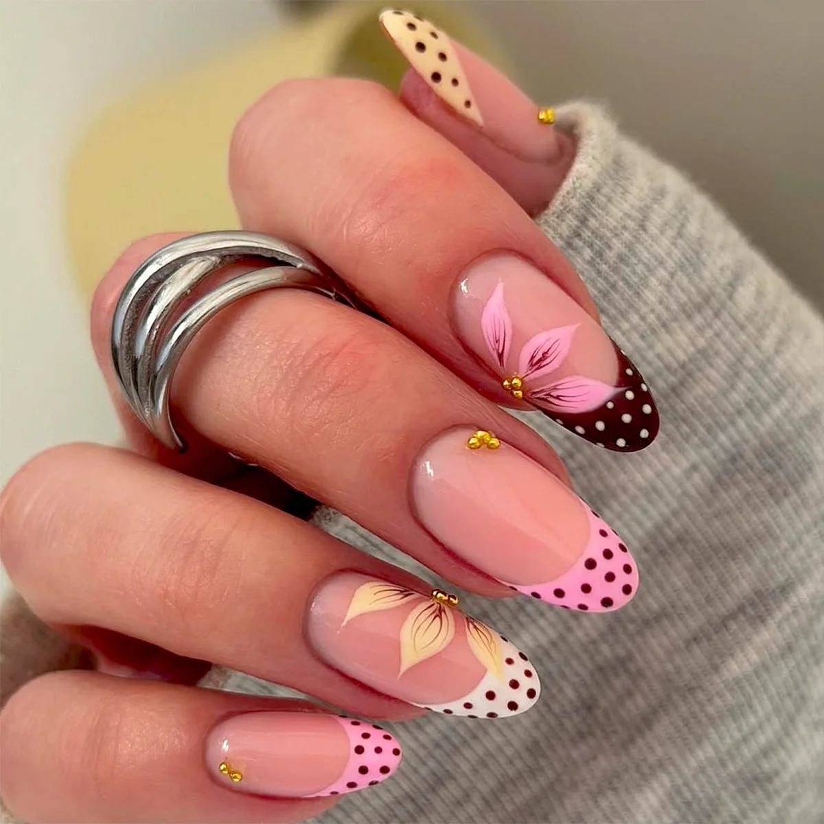 24Pcs Dopamine Stripe Polka Dot French Fake Nails Almond Wearable False Nails with 3D Flower Star Rhinestone Press on Nails Tips