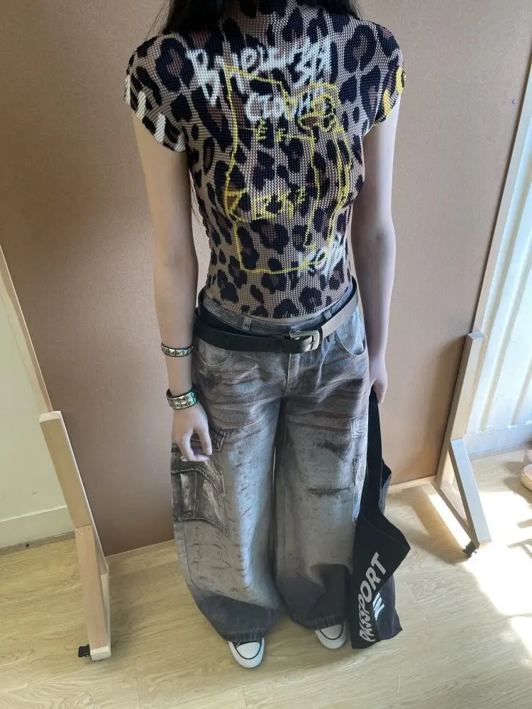 Camiseta feminina de manga curta plissada com estampa de leopardo retrô americana, ajuste fino e emagrecimento, top curto picante para meninas