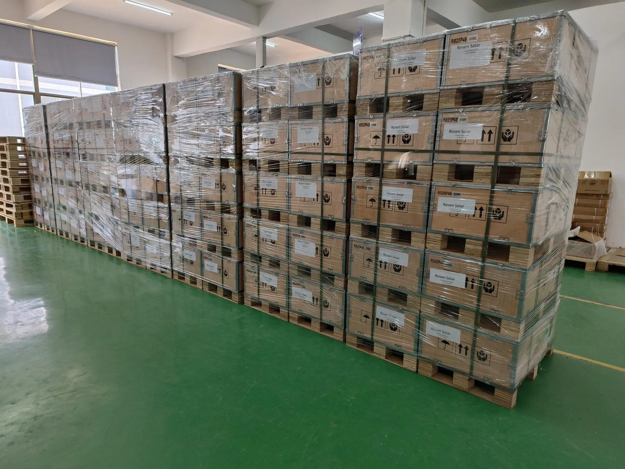 Rosen Tier 1 Bifacial Mono Pv Solar Panel 550w 580w 600w 720w Wholesale Manufacturer Price
