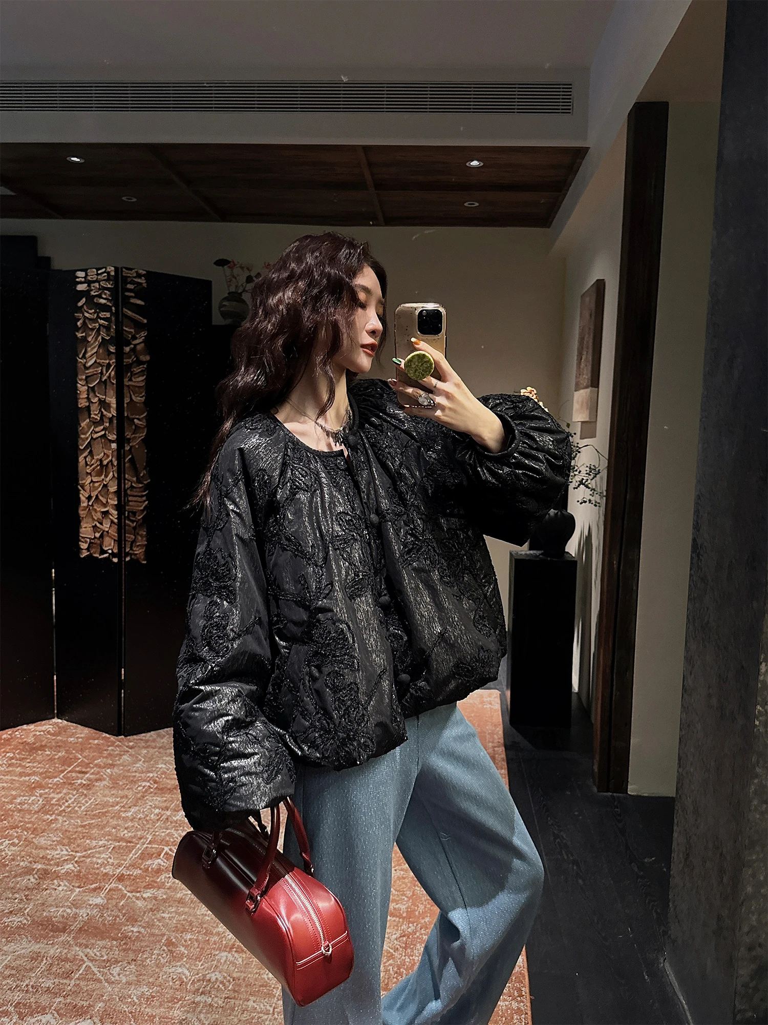 

Новая китайская женская зимняя куртка Sanji Bla Flower из гусиного пуха, модная, теплая, с высокой талией, длинными рукавами