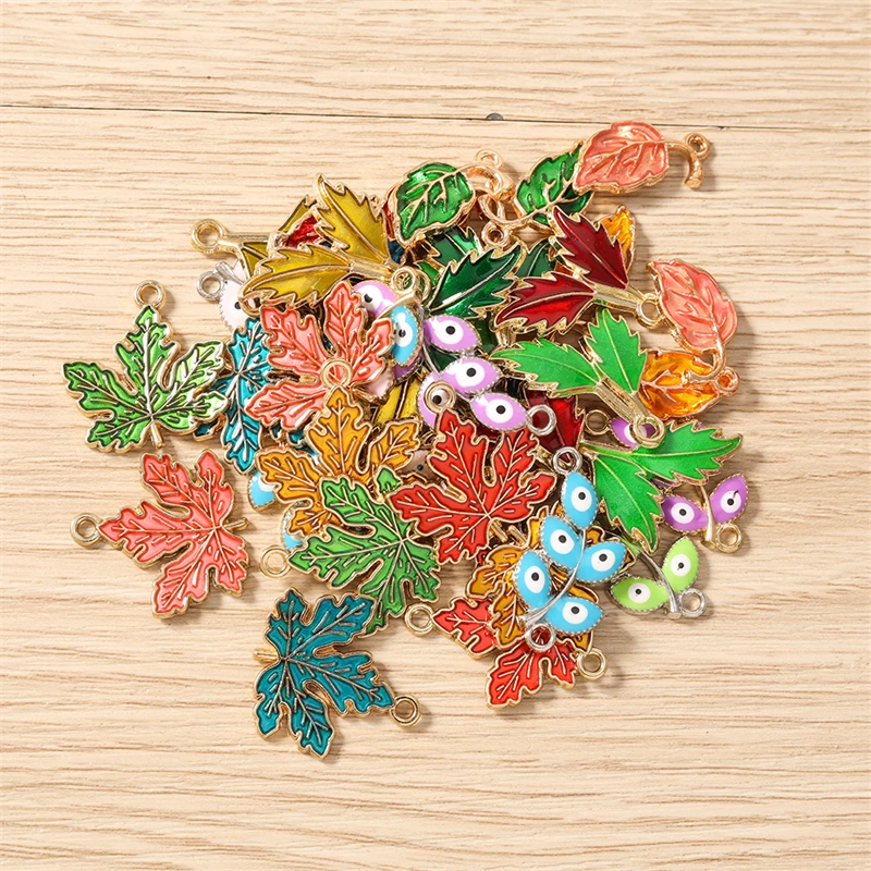 10 Stück niedliche Emaille-Anhänger mit Pflanzen- und Blattmotiven für die Herstellung von Halsketten, Ohrringen, Armbändern, DIY-Bastelarbeiten, Schmuckzubehör – Detail 3