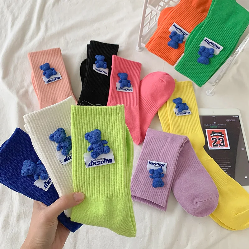 2 Paar Frühjahr und Sommer Mid-Tube Socken für Frauen alle Baumwolle schwarz weiß blau Bär Stil atmungsaktiv lässig