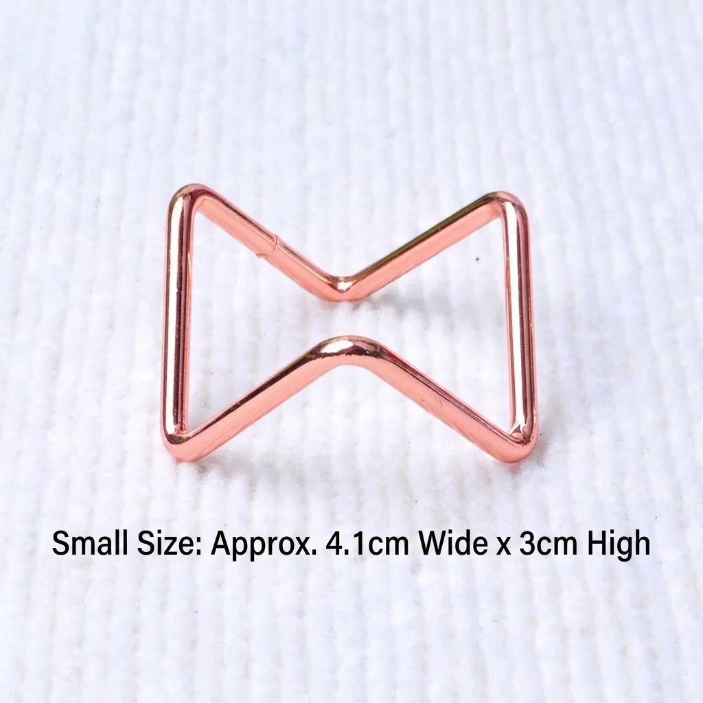 Metal Geometric Display Stand  - Crystal Ball Decor recension och pris