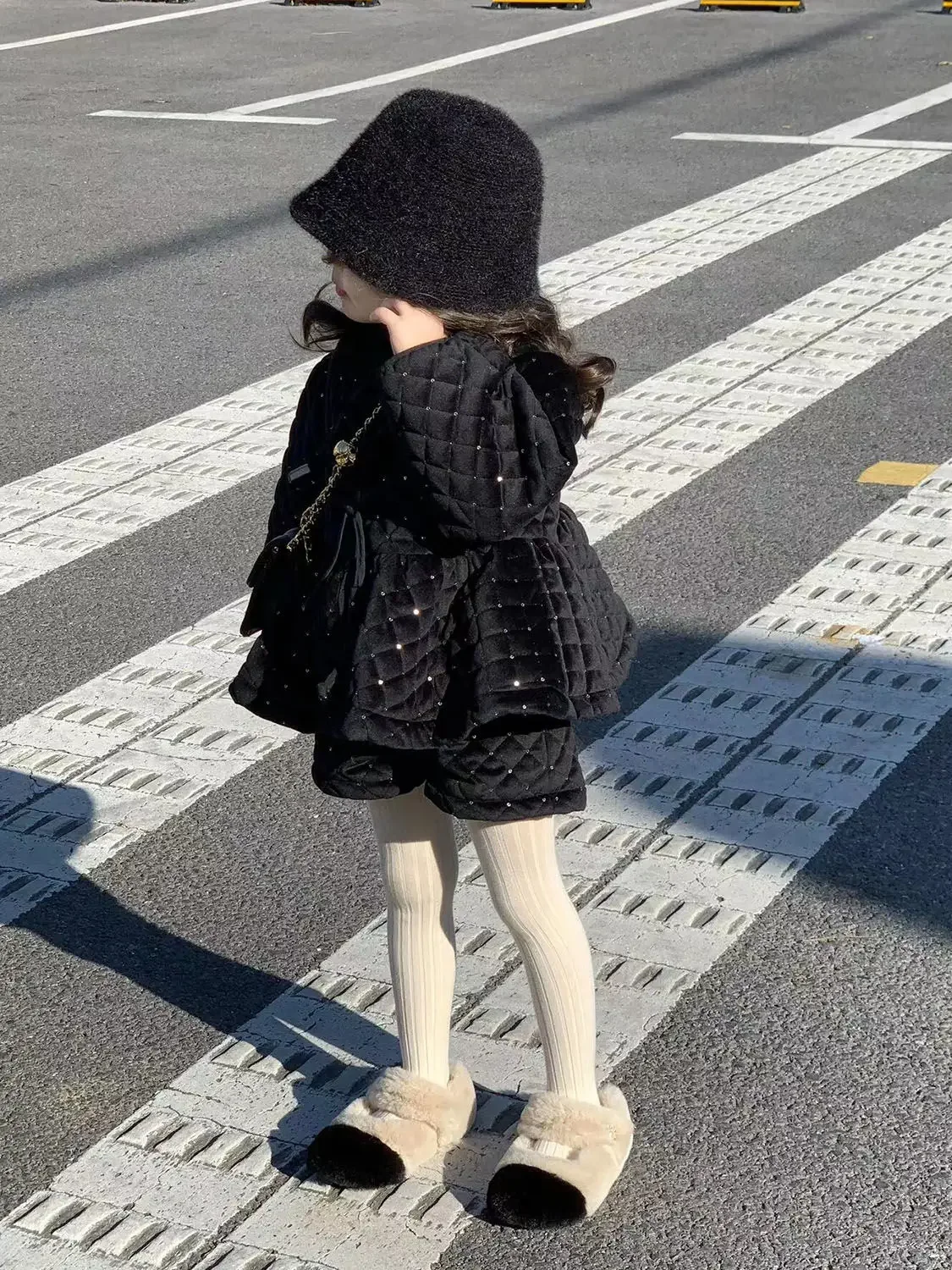 

Cotton Shiny Black Jacket+Shorts 2Pcs Suits Cotton Girls Casual Elegant Sets Winter Childent Coat Thicken Girls Warm Plus Velvet