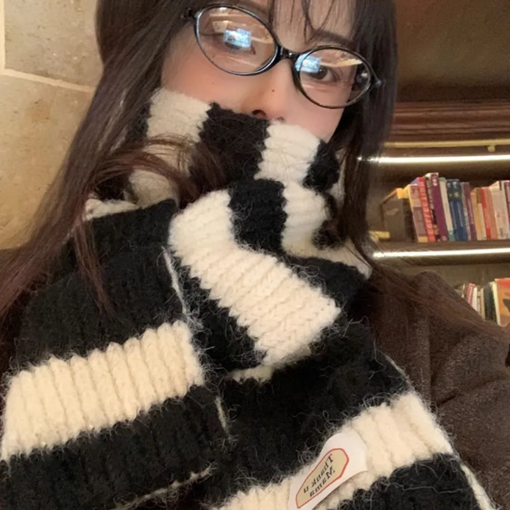 Y2K Black-White Striped Knit Scarf – Retro Thin-Neck Wool Long Wrap, Winter Warmth Meets Street Style