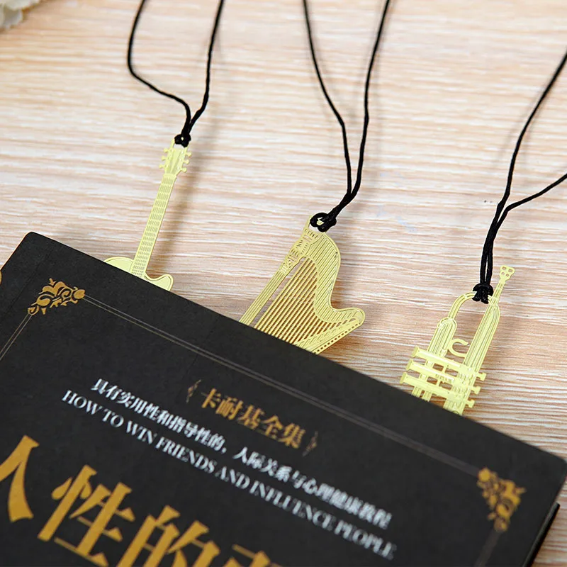 1pc Exquisite Musical Instrument Metal Gold-plated Hanging Rope Creative Music Bookmark Piano  /guitar / violin...