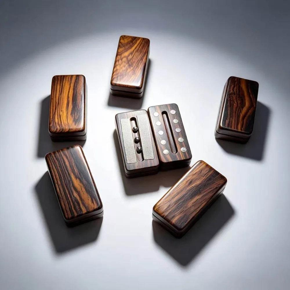 XYGEDC Wooden and Metal Magnetic Structure Smooth and Rebound Design Fingertip Push Card Decompression Toy