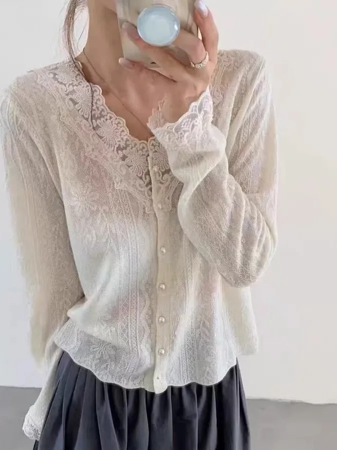 Large Size Soft Casual Style Light Brown Lace Knitted Sweater Women's Autumn High-End Slimming Long Sleeve Knitted Top
