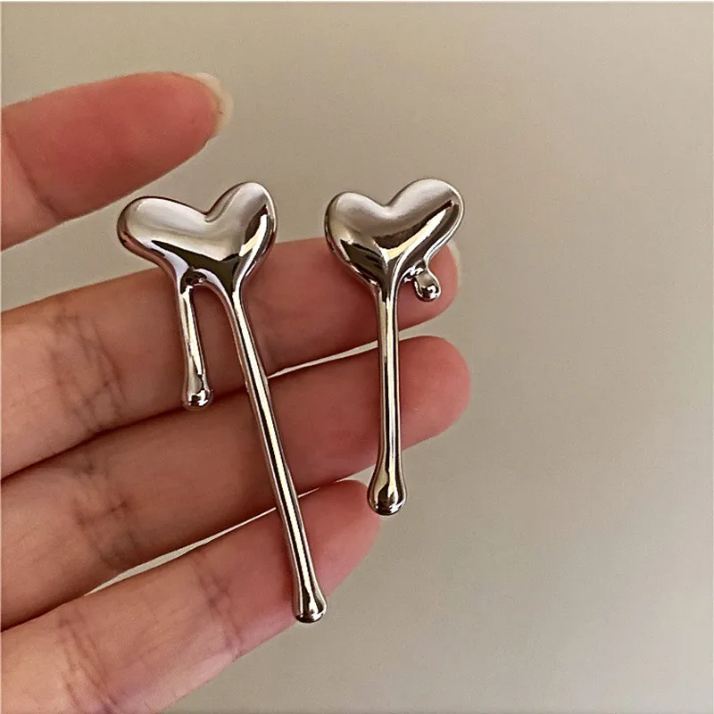 Silver Color Smooth Surface Fluid Love Heart Shaped Stud Earrings Women Minimalist Fashion Girl Wedding Bridal Jewelry Gifts