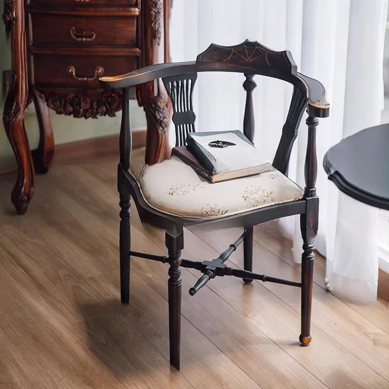 

Triangular chair, medieval household dining chair