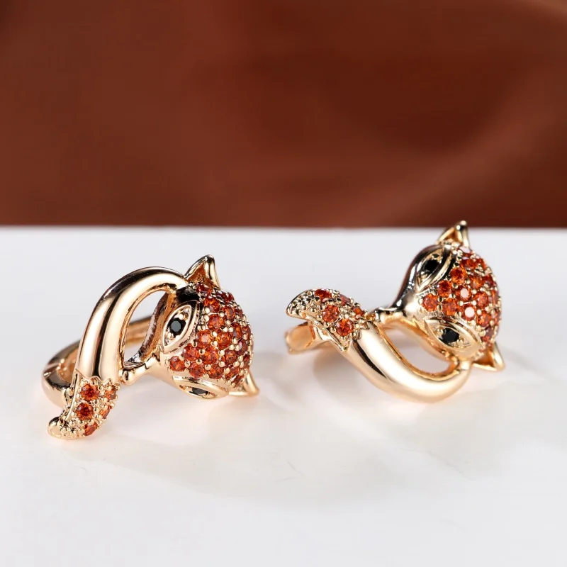 2026 New Cute and Fashionable Red Zircon Three-dimensional Fox Ear Buckle, Exquisite and Dynamic Women's Personalized Accessory