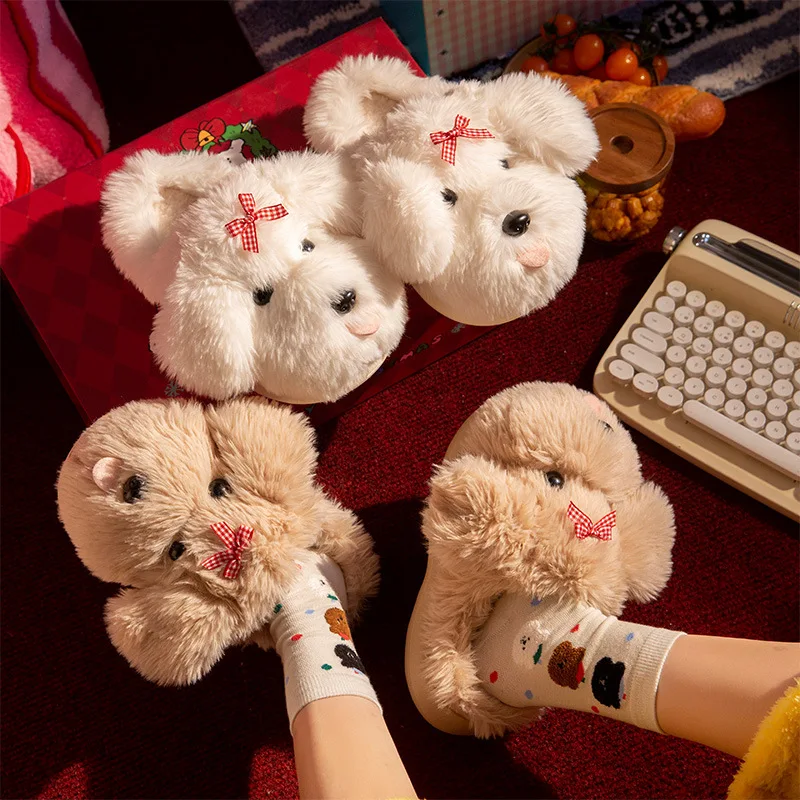 Urocze, puszyste kapcie z kreskówkowymi motywami, nowość 2025, ciepłe zimowe buty damskie, zabawne kapcie z miękkiego pluszu w kształcie psa, dziewczęce kapcie domowe na podłogę z bawełny.