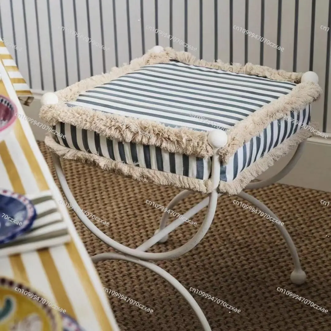 

Simple Dopamine Dressing Chair, Colorful French Dressing Stool
