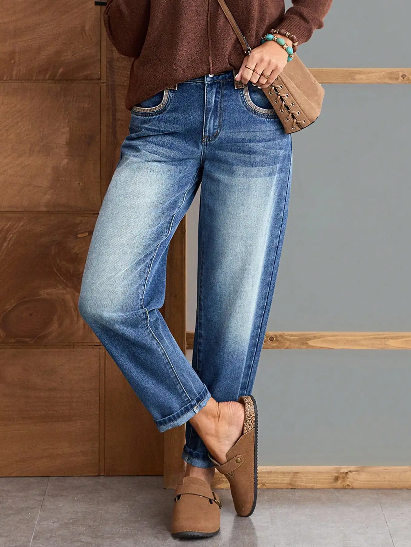 

Женские джинсы свободного кроя с расклешенными штанинами и карманами, повседневный прямой фасон