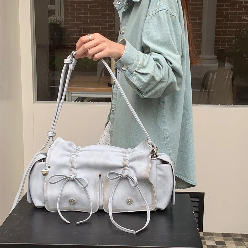 Celebrity's same style wasteland style dark versatile pleated drawstring handbag 2024 new shoulder crossbody women's bag