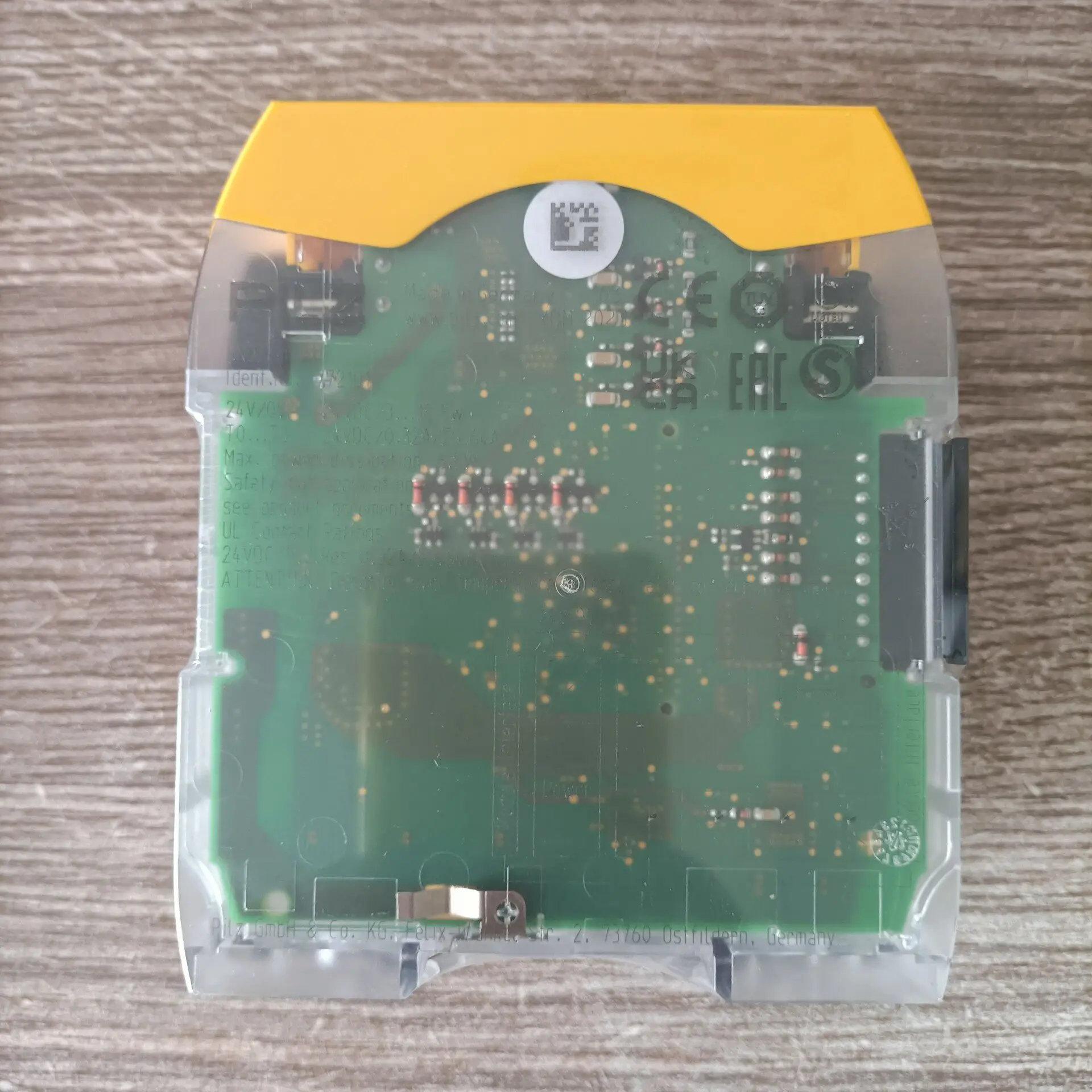 772101 PILZ safety relay PNOZ m B1 in Stock