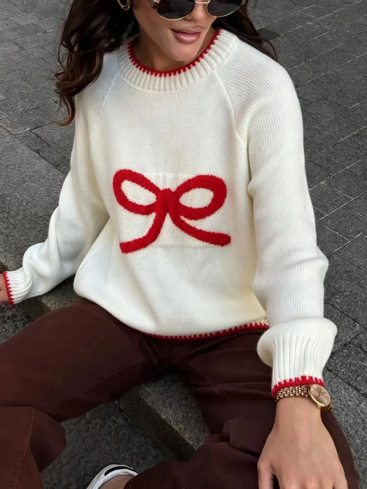 GG Cute Bow Knit Sweater for Women Soft Oversized Pullover with Red Bow Perfect for Fall Winter