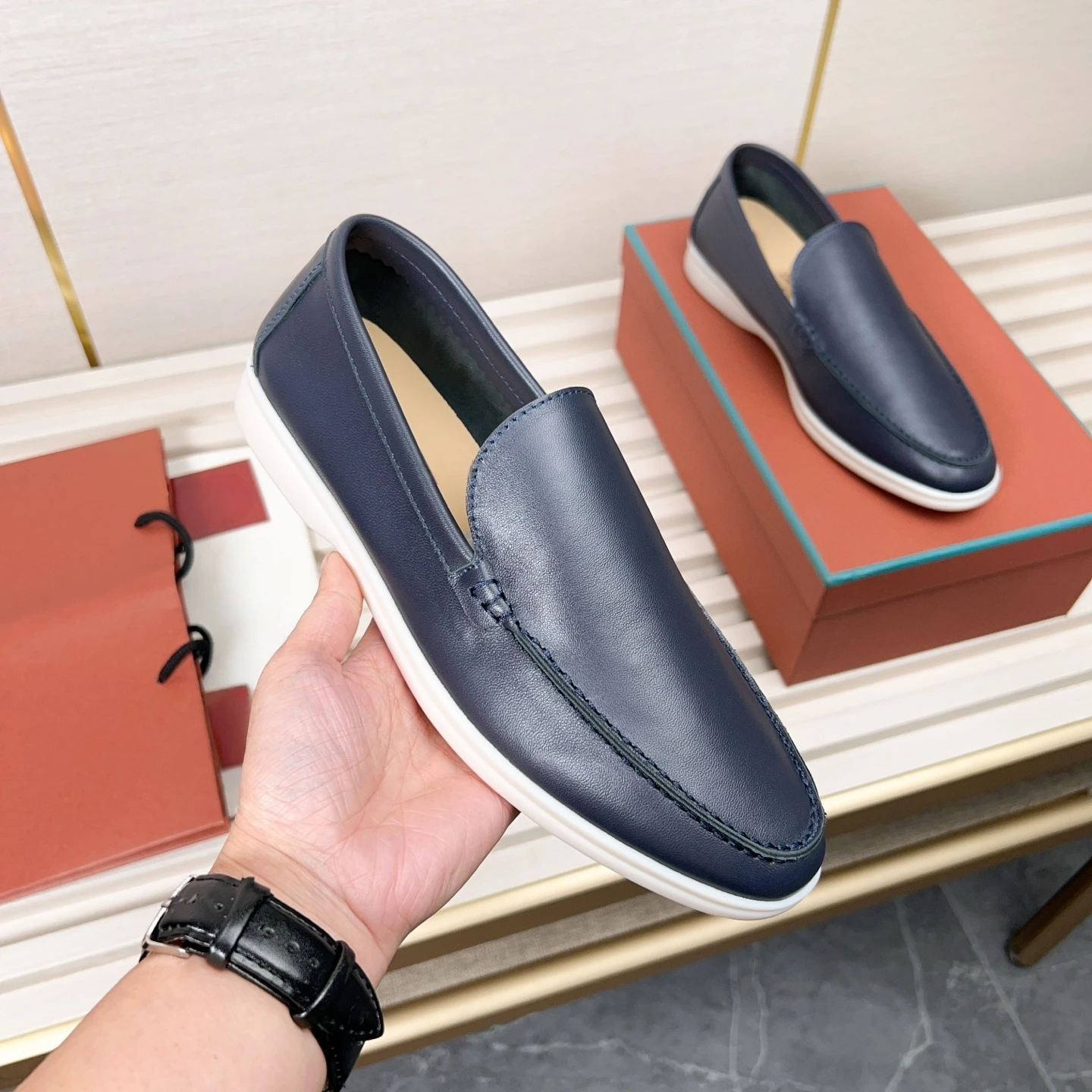 

Handmade LP Style Casual Leather Shoes Luxury Brand Men's Shoes Genuine Leather Loafers Sheepskin Moccasins Winter Holiday Gifts