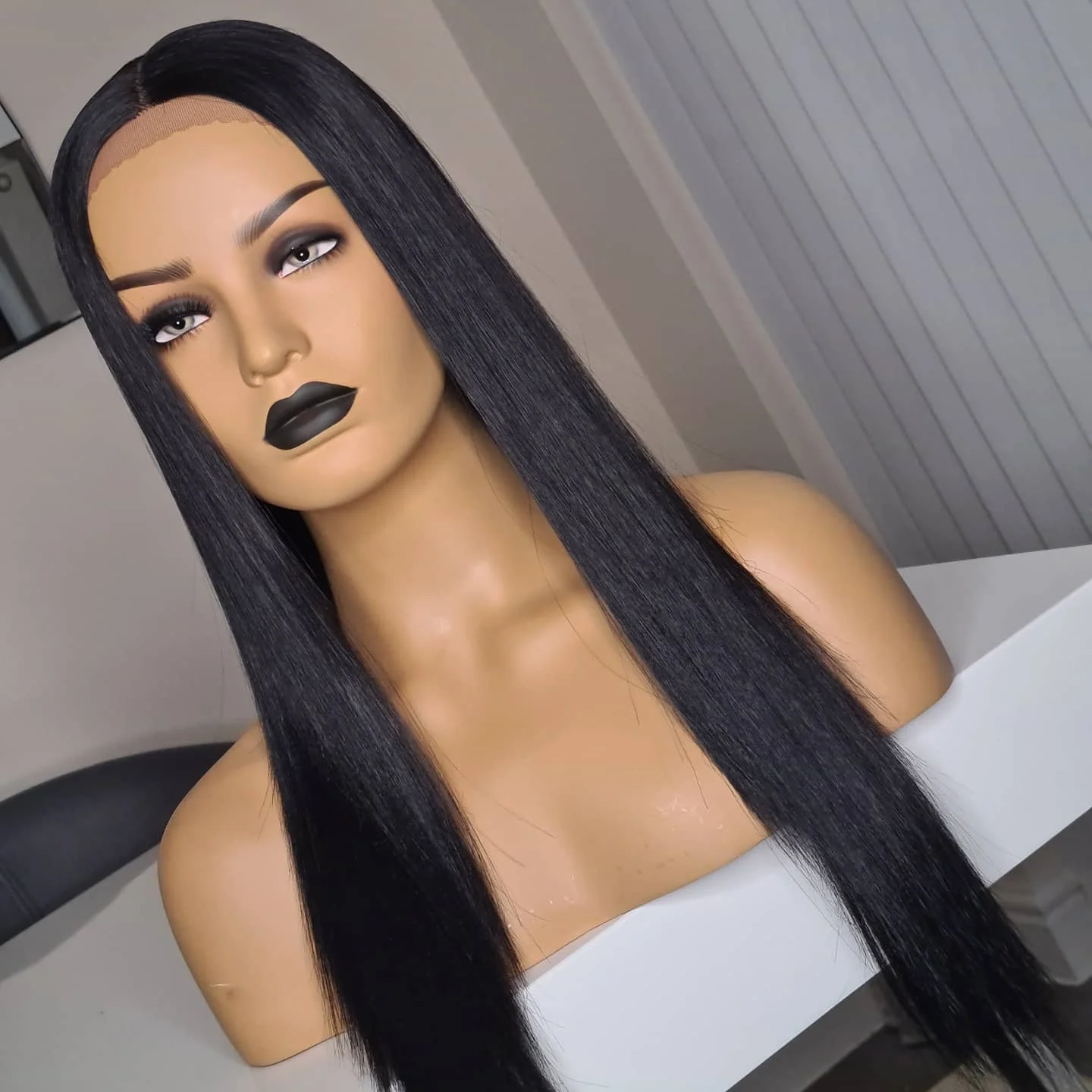 Natural Black Color Silky Straight Synthetic Hair 13x4 Transparent Lace Front Wigs for Women Glueless 180Density Long 26Inch Wig