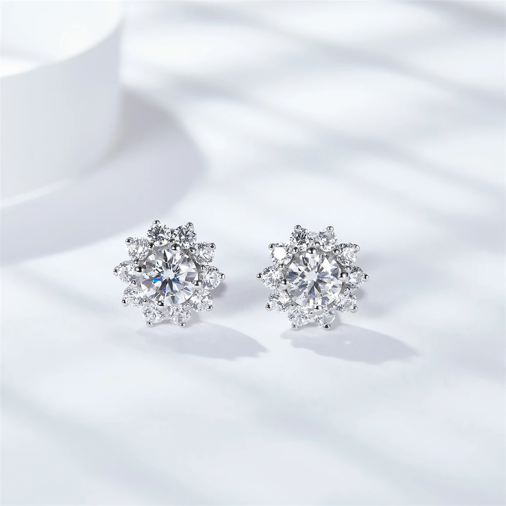 Anting Fashion jelas mewah 0.3ct Moissanite pakaian sehari-hari Solid 925 murni perhiasan perak kancing bunga pengiriman Drop