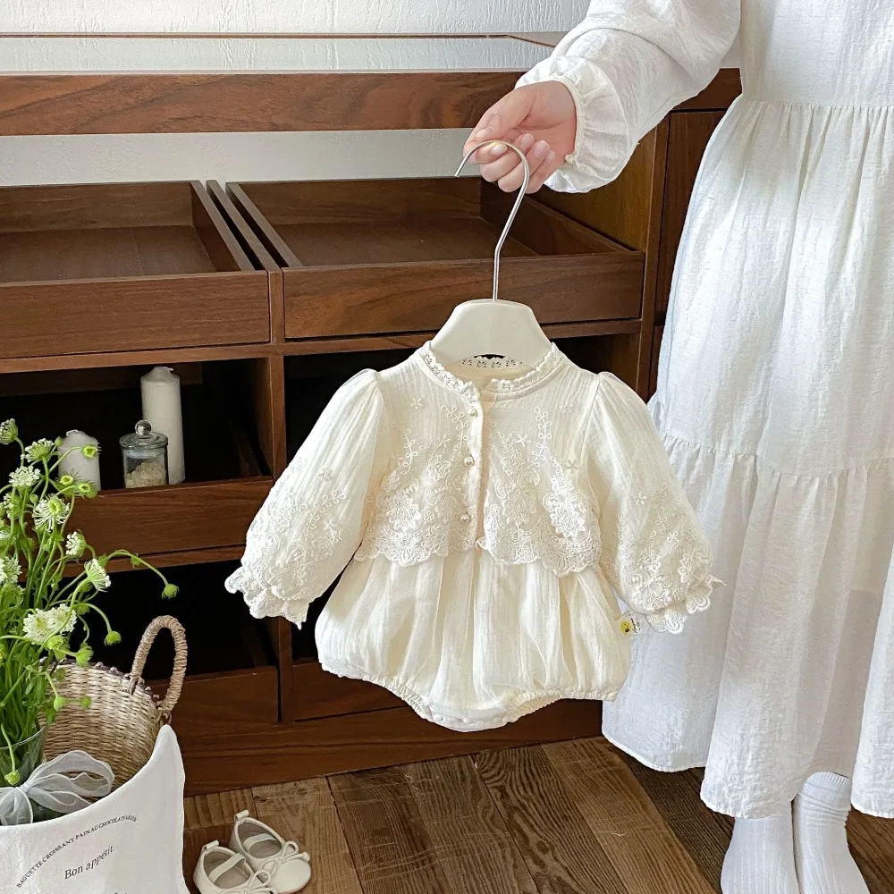 2026 Autumn Baby Girl Romper 0-2Years Cute Newborn Princess Solid Color Long Sleeve Lace Cotton Bodysuit Outfits Clothes