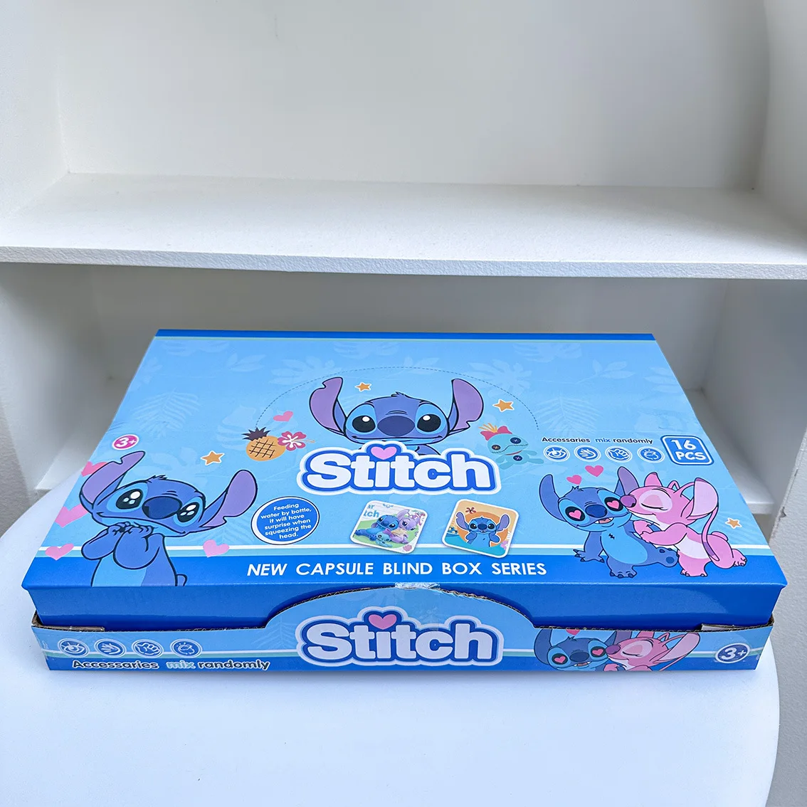 Boîte mystère Stitch Capsule : Deux figurines miniatures de dessins animés mignons assortis, objets de collection tendance pour garçons et filles, jouet cadeau