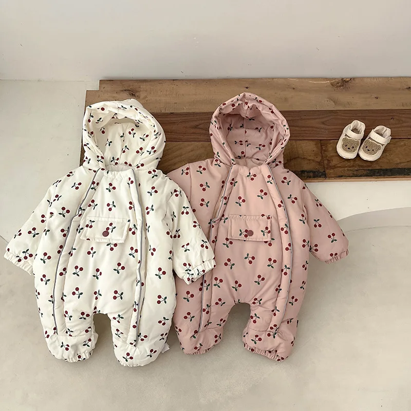 Baby clothes, winter clothes with plush insulation, jumpsuit, cotton clothes, stylish baby hoodie, thick coat, go out, autumn an