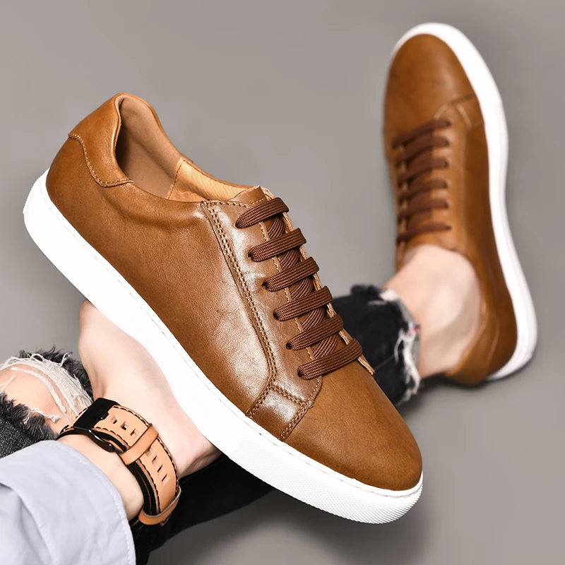 Fashion Genuine Leather Brown Sport Shoes Breathable Casual Shoes Round Toes Board Shoes England Style Men Shoes Sneakers Men