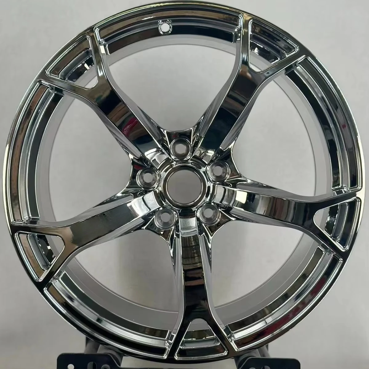 

Chrome-plated forged aluminum alloy car wheel hub model 2055