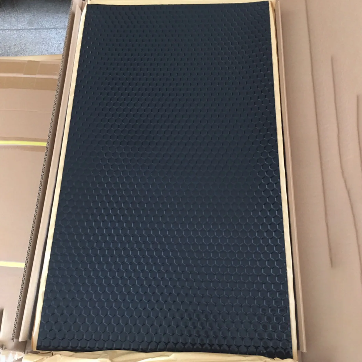 46x80cm Butyl Rubber Car Sound Deadener Mat Noise Heat Deadening Soundproof Dampening Shock Absorber Mat For Car Hood Door Trunk